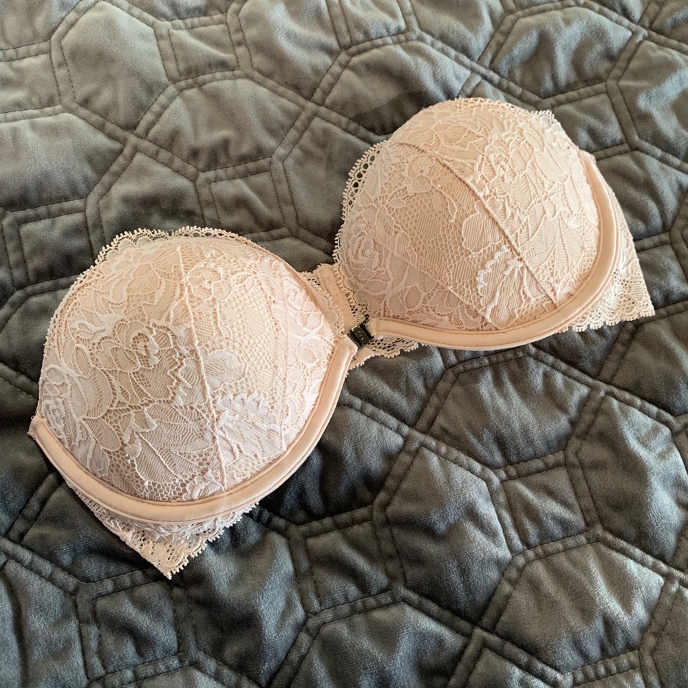 Victoria’s Secret Padded Strapless Front Close Bra